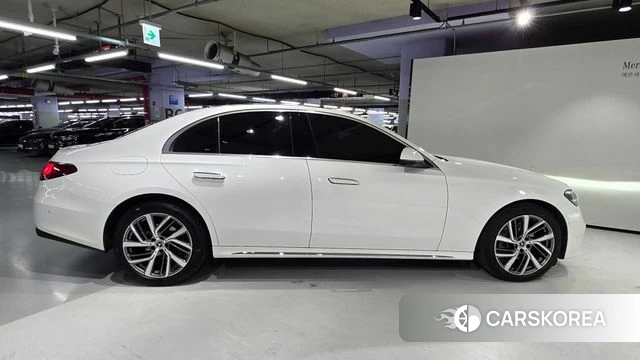 Mercedes-Benz E-Class W214 id 4329368 из Кореи 19