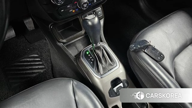 Jeep Renegade id 3843511 из Кореи 19