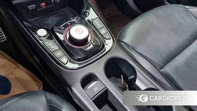 Kia Soul Booster EV id 4245912 из Кореи 17