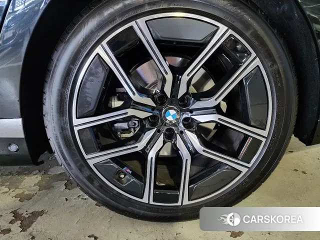 BMW 7 Series (G70) id 3757872 из Кореи 11