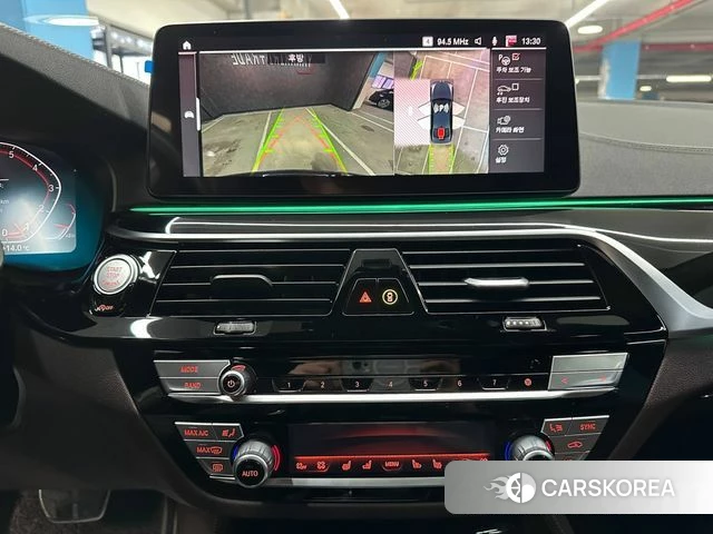 BMW 5 Series (G30) id 3841987 из Кореи 19