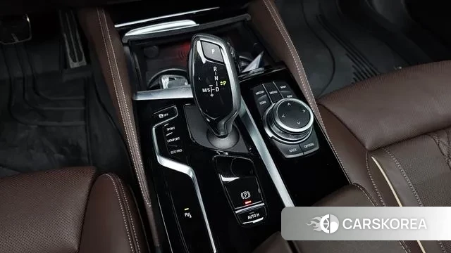 BMW 5 Series (G30) id 3016844 из Кореи 19