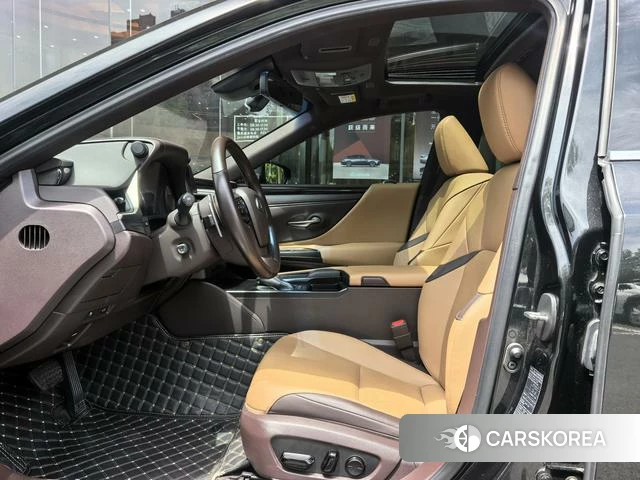 Lexus ES id 4274148 из Китая 16