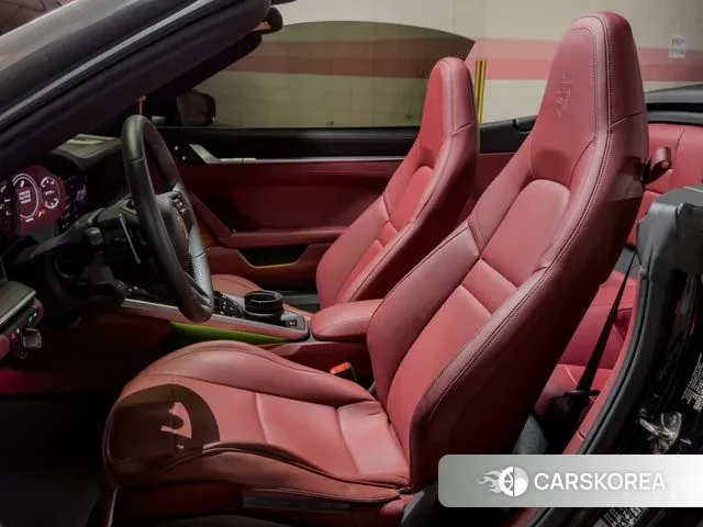 Porsche 911(992) id 3538109 из Кореи 11