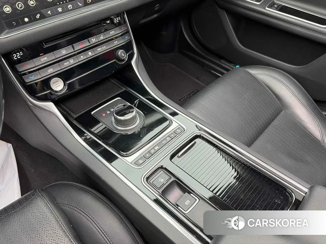 Jaguar XF (X260) id 4543101 из Кореи 19