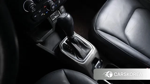 Jeep Renegade id 3439034 из Кореи 19