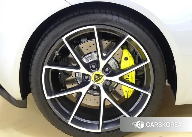 Lotus Emira id 3185148 из Кореи 19