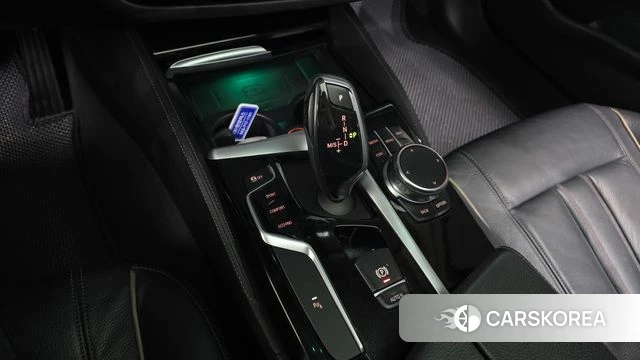 BMW 5 Series (G30) id 3873952 из Кореи 19