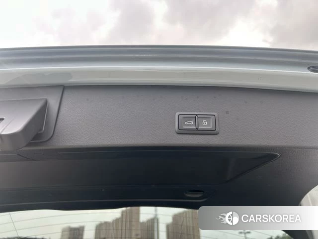 Audi Q2L id 4335823 из Китая 13