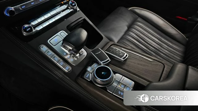 Genesis G90 id 4345381 из Кореи 19