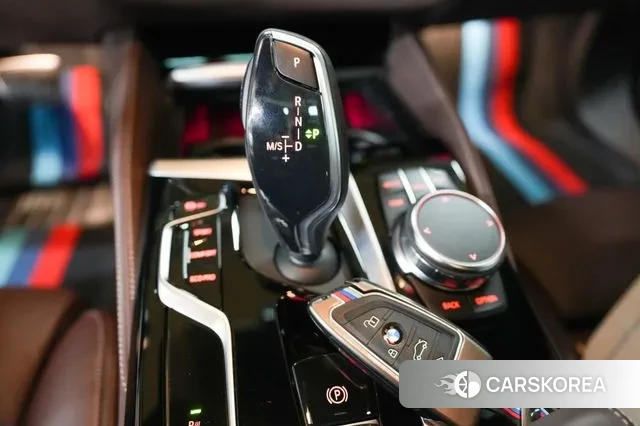 BMW 5 Series (G30) id 3383791 из Кореи 19