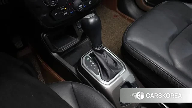 Jeep Renegade id 3765816 из Кореи 19