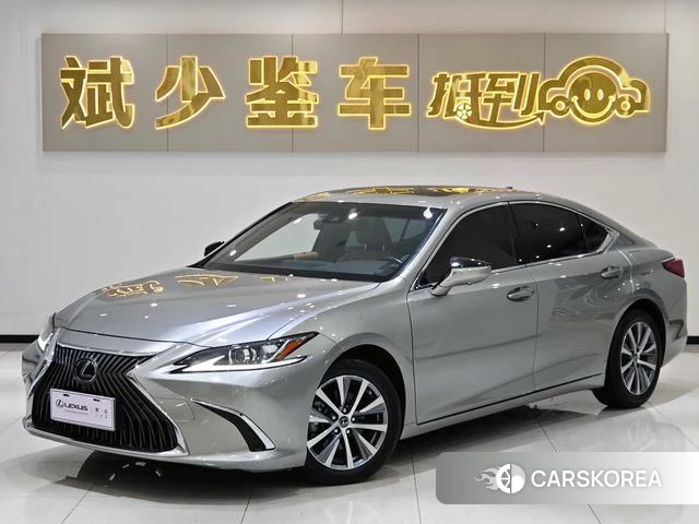 Lexus ES id 4380455 из Китая 10
