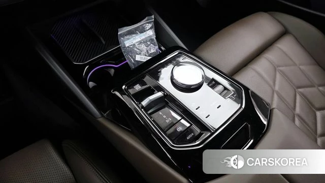 BMW 5 Series (G60) id 3825746 из Кореи 19