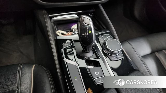 BMW 5 Series (G30) id 3966380 из Кореи 19