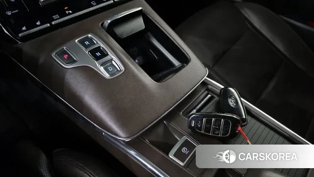 Hyundai The New Grandeur IG id 3690604 из Кореи 19