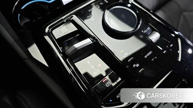 BMW 5 Series (G60) id 3831249 из Кореи 19