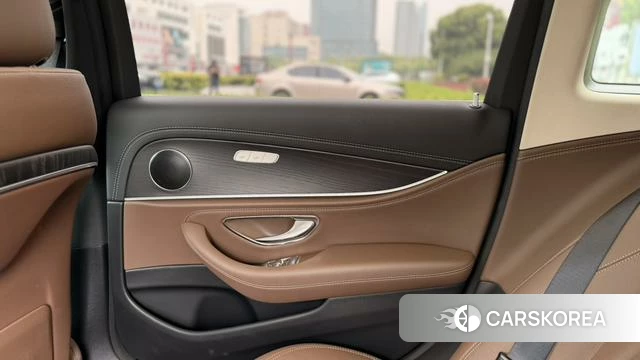 Mercedes-Benz E-class id 4241165 из Китая 15