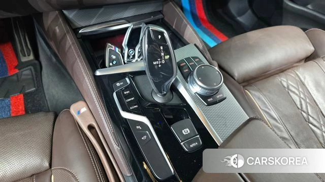 BMW 5 Series (G30) id 3936726 из Кореи 19