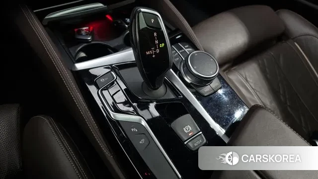 BMW 5 Series (G30) id 3612403 из Кореи 19