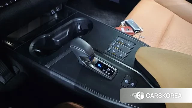 Lexus UX300h id 3512193 из Кореи 19