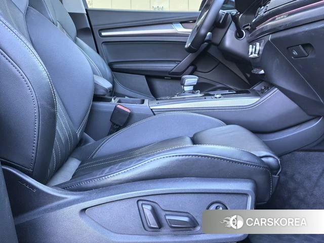 Audi Q5L id 4215024 из Китая 14