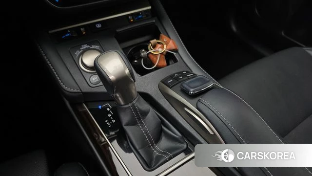 Lexus New ES300h id 4795046 из Кореи 29