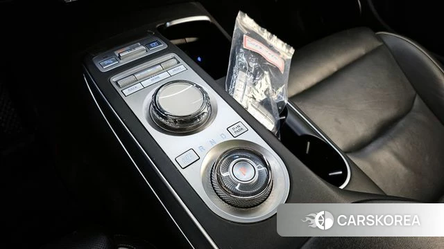 Genesis GV70 id 4244930 из Кореи 31