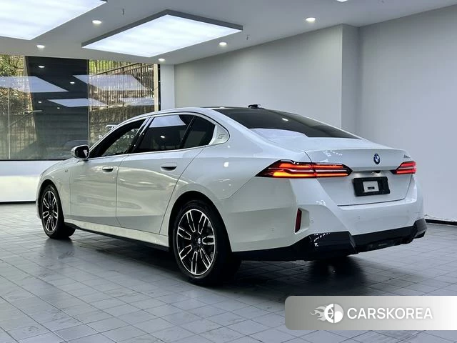 BMW 5 series id 4290852 из Китая 11