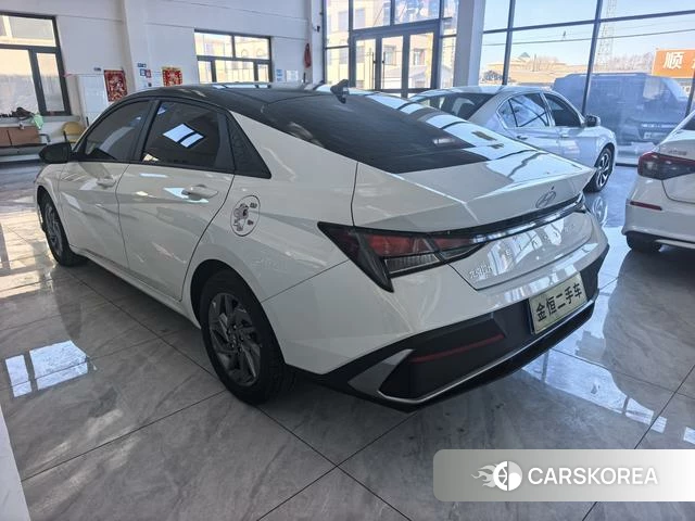 Hyundai Elantra id 4263449 из Китая 9