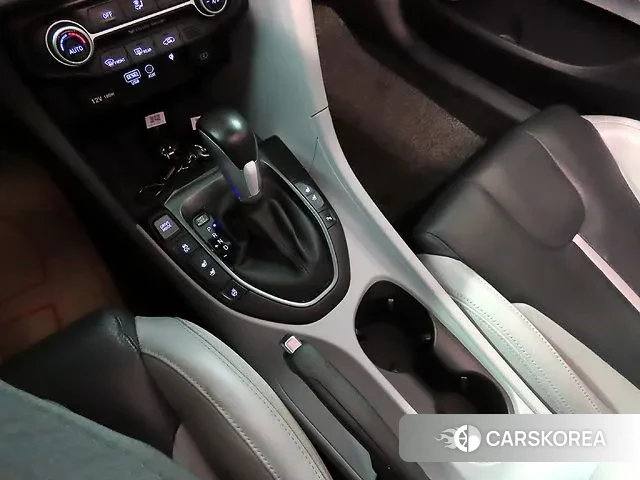 Hyundai Veloster (JS) id 3408046 из Кореи 19