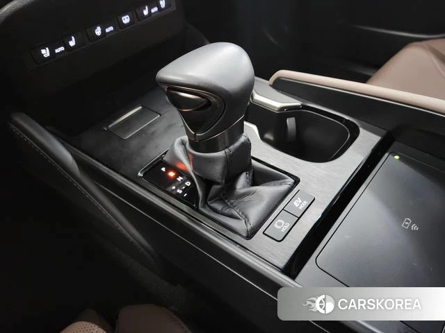 Lexus ES300h 7th generation id 3850904 из Кореи 19