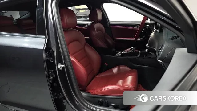 Kia Stinger id 3641734 из Кореи 19