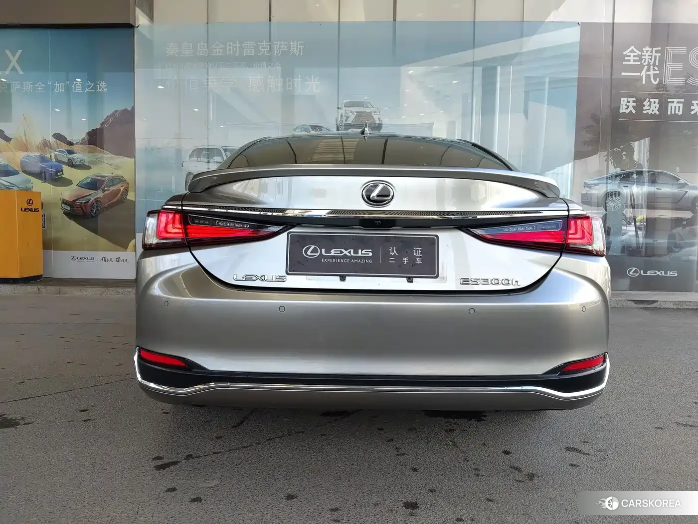 Lexus ES id 4664514 из Китая 12