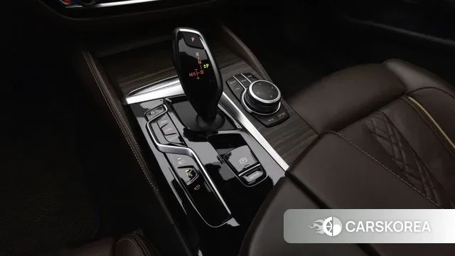 BMW 5 Series (G30) id 3665136 из Кореи 19