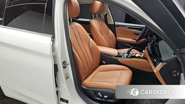 BMW 5 Series (G30) id 3460232 из Кореи 19