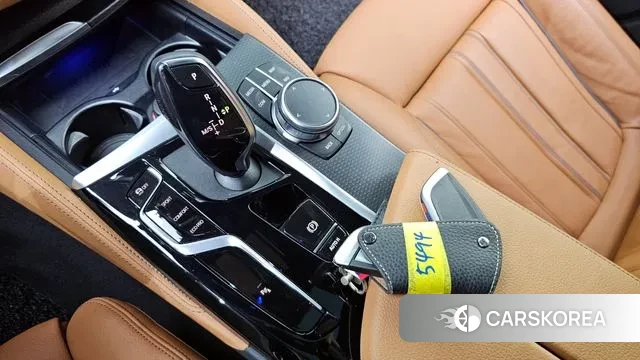 BMW 5 Series (G30) id 3273177 из Кореи 19