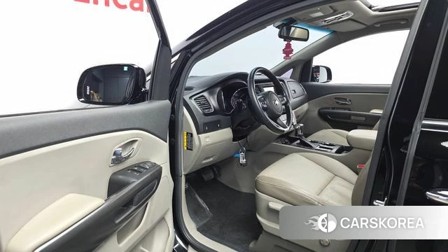 Kia The New Carnival id 4918709 из Кореи 30