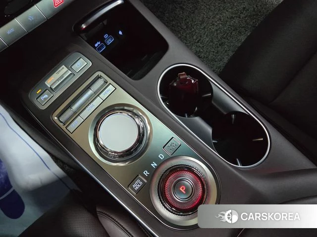 Genesis GV70 id 3914845 из Кореи 16