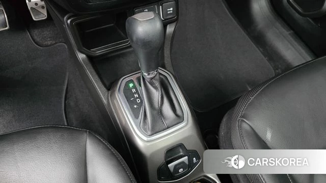 Jeep Renegade id 4470691 из Кореи 19