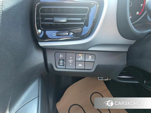 Kia Stonic id 4907487 из Кореи 19