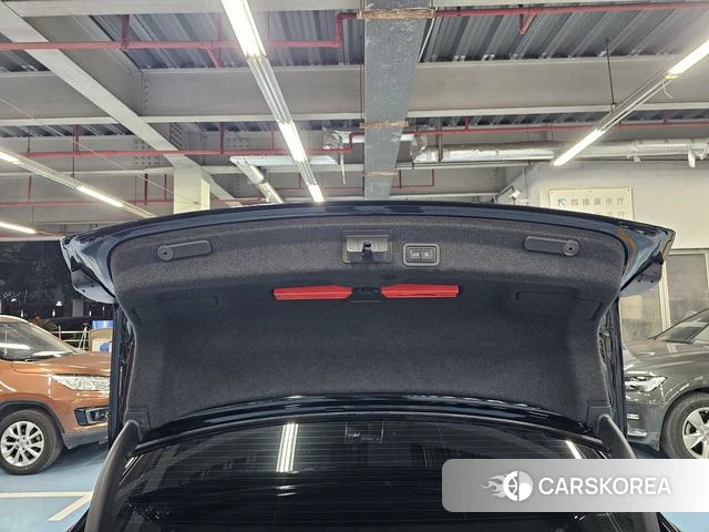 Audi A6L id 4239994 из Китая 24