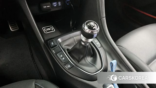 Hyundai Veloster (JS) id 3899844 из Кореи 19