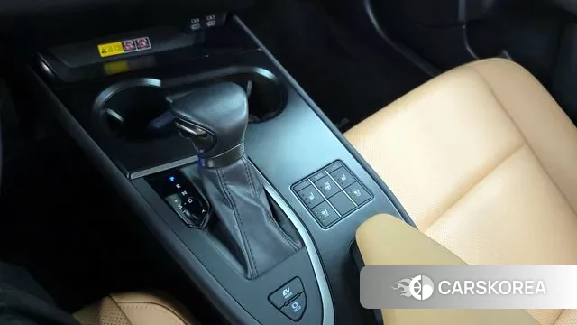 Lexus UX250h id 3256711 из Кореи 19