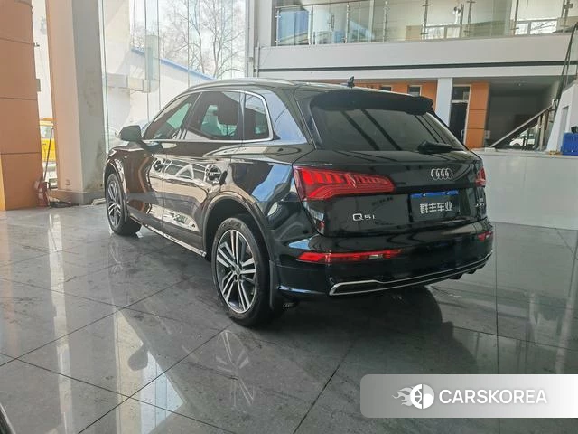 Audi Q5L id 4258621 из Китая 9