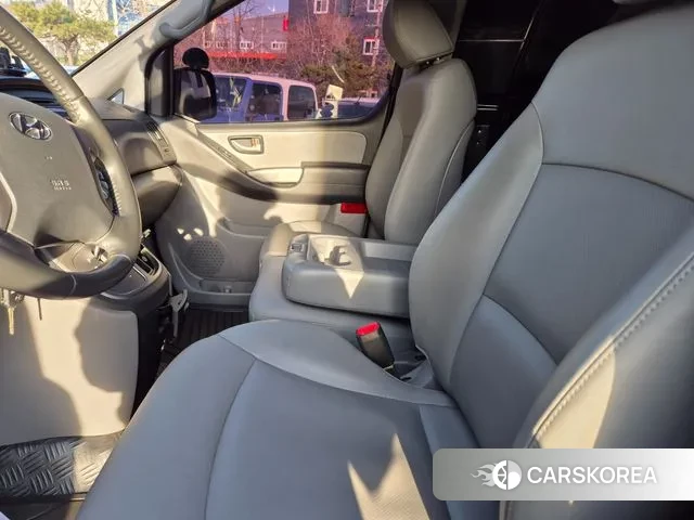 Hyundai The New Grand Starex id 2219087 из Кореи 19