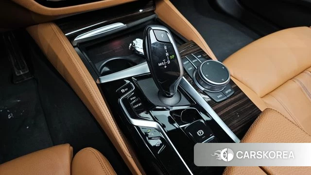 BMW 5 Series (G30) id 3812963 из Кореи 19