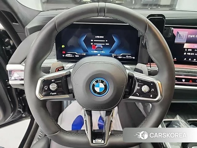 BMW 7 Series (G70) id 3877028 из Кореи 19