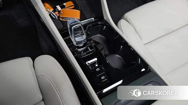 Volvo XC40 id 3940047 из Кореи 19