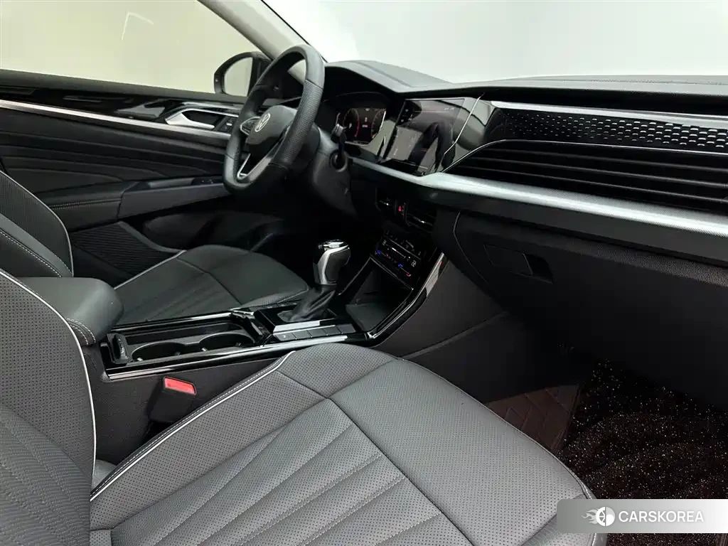 Volkswagen Passat id 4577478 из Китая 31